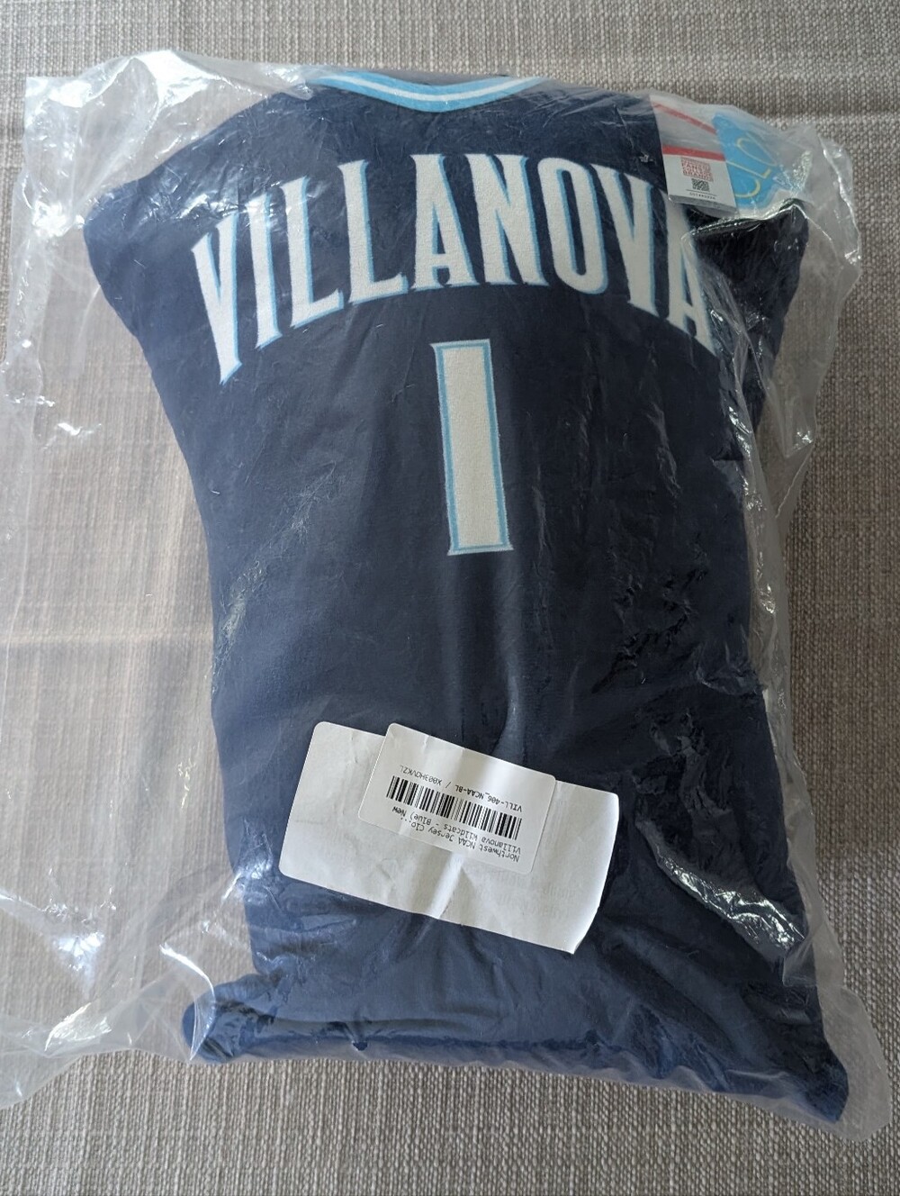NWT, Open Bag Villanova Basketball Jersey Pillow Soft and Plush